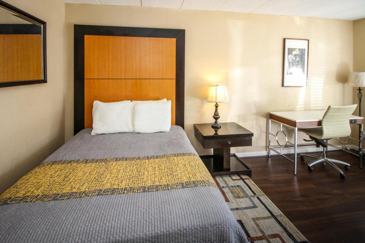 APM Inn&Suites Winchester Eksteriør bilde